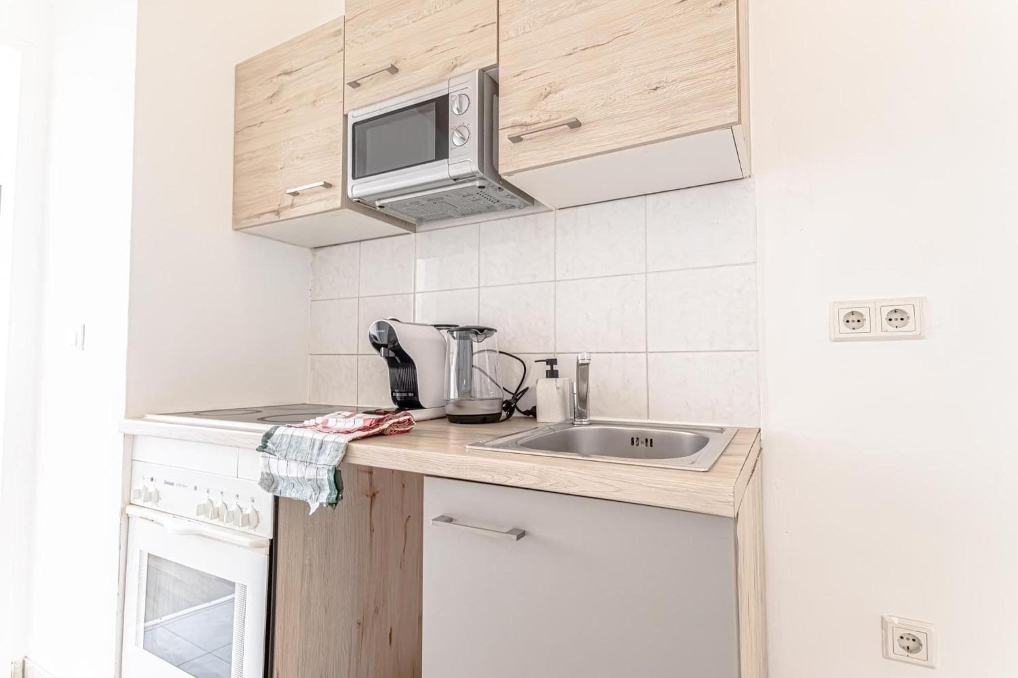 Explore Vienna 2Br And 1Lr Retreat Near Westbahnhof Экстерьер фото